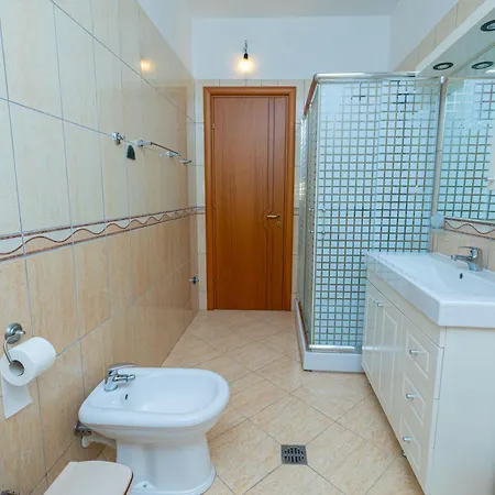 Lucas Appartement Vlorë