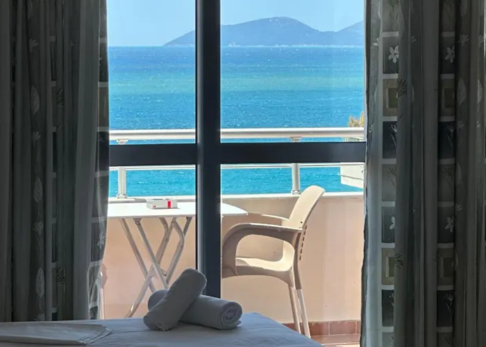Lucas Vlorë
